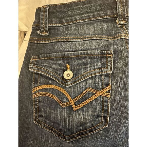 Nine West Bootcut Medium Wash Jeans. Size 6/27 - Picture 4 of 7